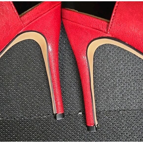 EUC Vince Camuto Women Shooties Chiane 4in Heel Boots 7.5 Red Round Toe Leather - Picture 5 of 13